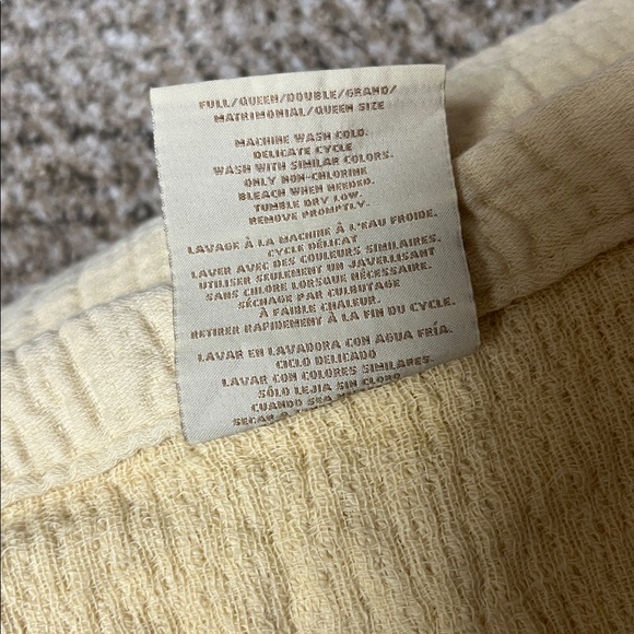 Ralph Lauren Beige/Cream Lightweight Quilt-Full/Queen